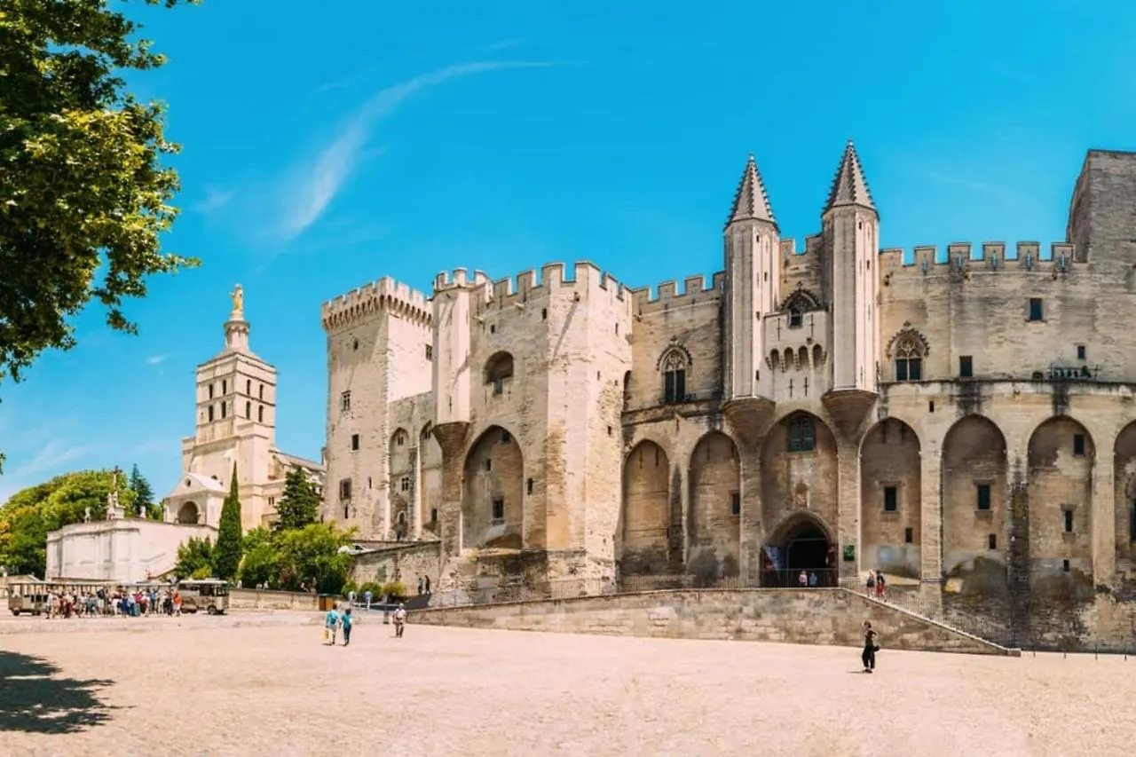 Duplex Quartier Saint Ruf Proche Remparts Avignon Centre Apartment France